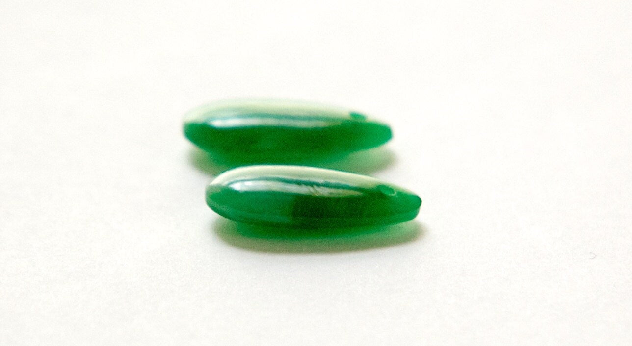 Vintage Jade Green Marbled Glass Teardrop Drops Pendants (2) pnd004A