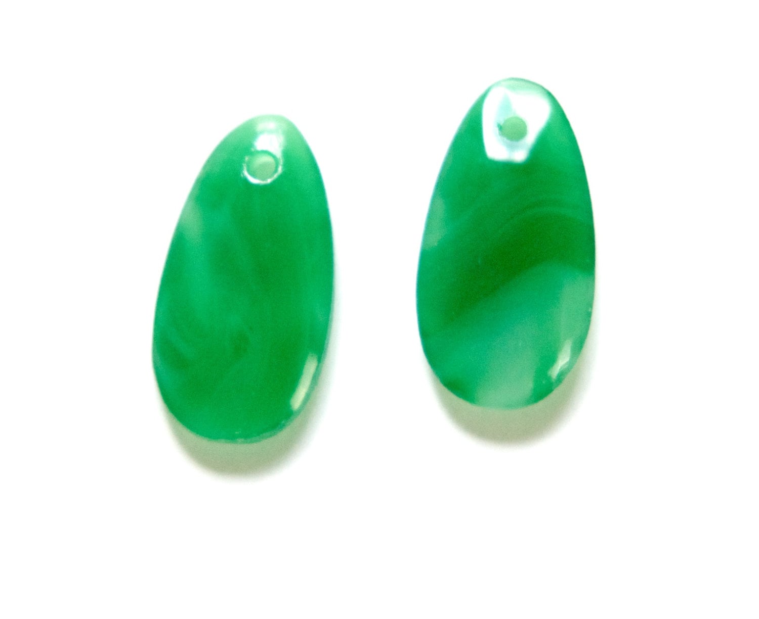 Vintage Jade Green Marbled Glass Teardrop Drops Pendants (2) pnd004A