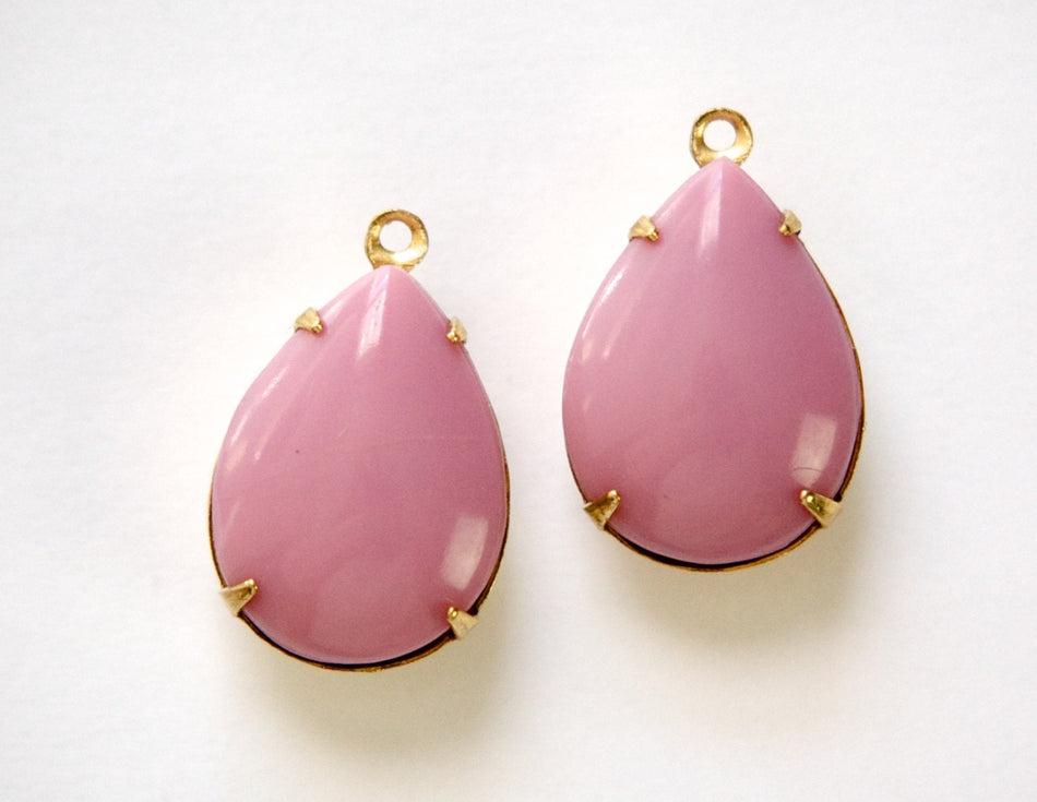 Vintage Mauve Pink Glass Teardrop Stones 1 Loop Brass Setting 18x13mm par004YY
