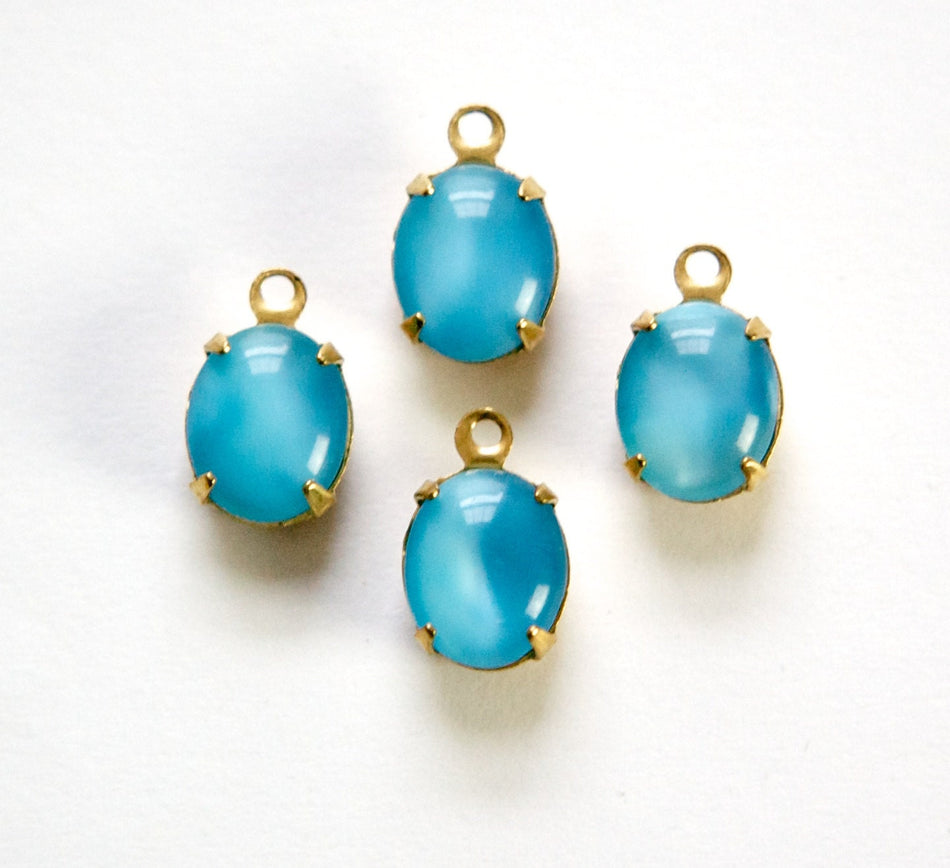 Vintage Aqua Blue Moonglow Oval Stones in 1 Loop Brass Setting 10x8mm (4) ovl005RR