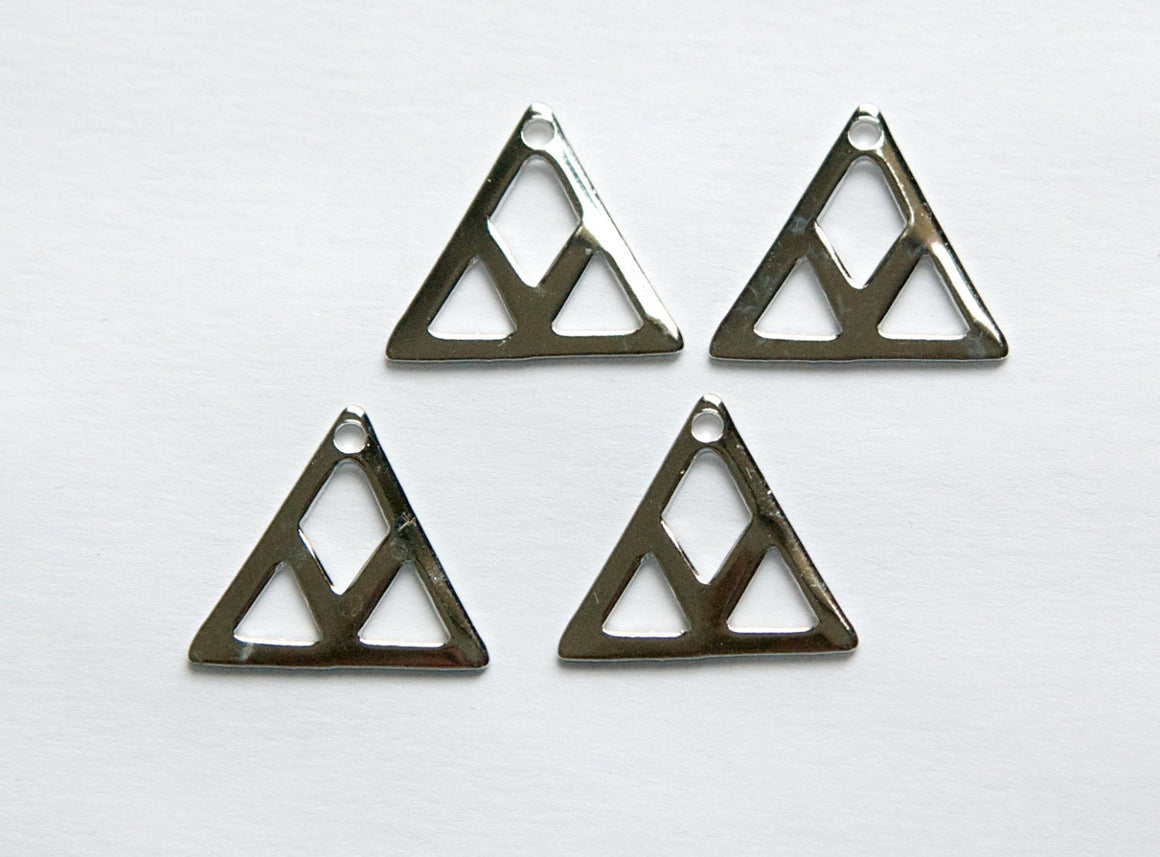 1 Hole Silver Plated Cut Out Design Triangle Charm Drops (6) mtl214D