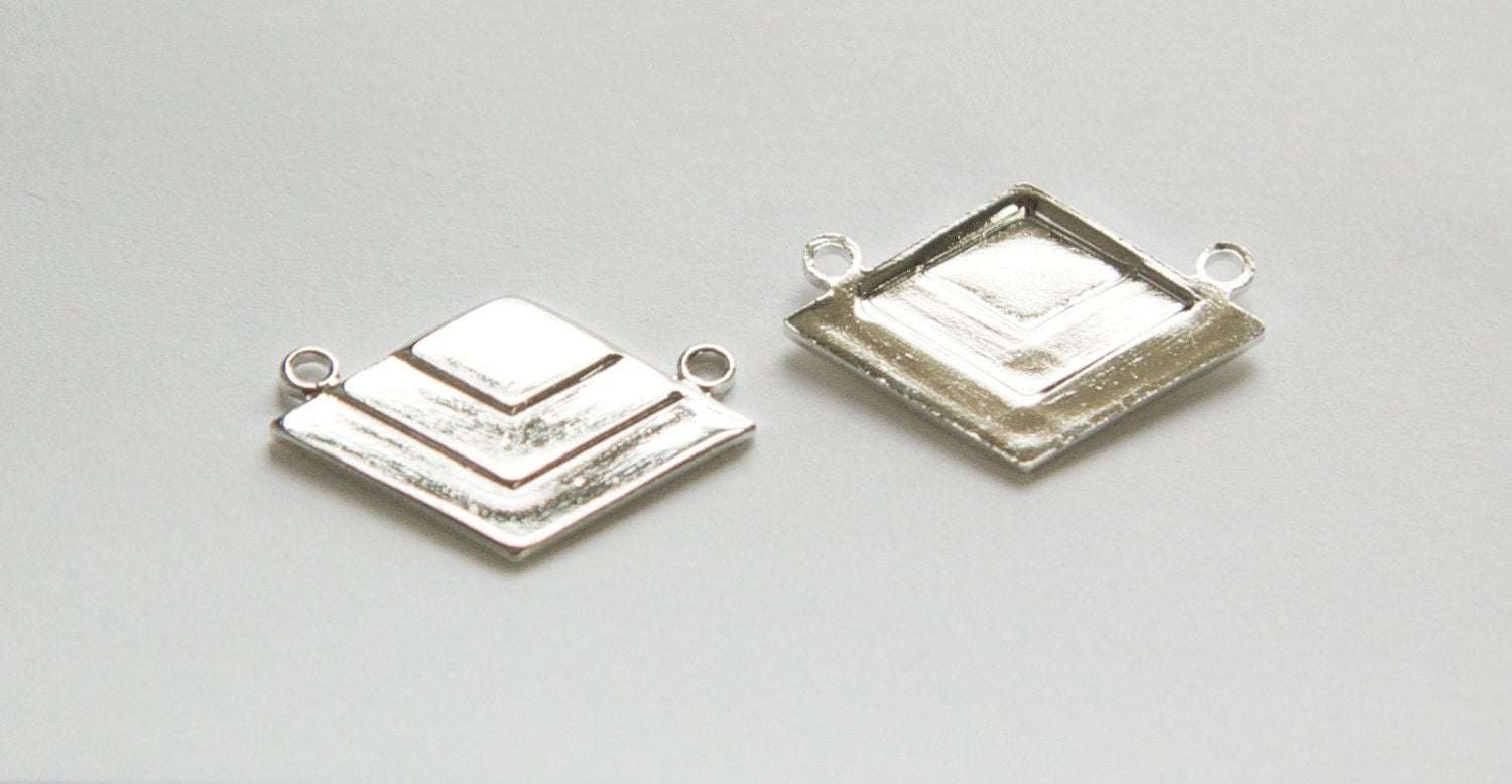 2 Loop Silver Plated Deco Layered V Connector Pendants (2) mtl407E