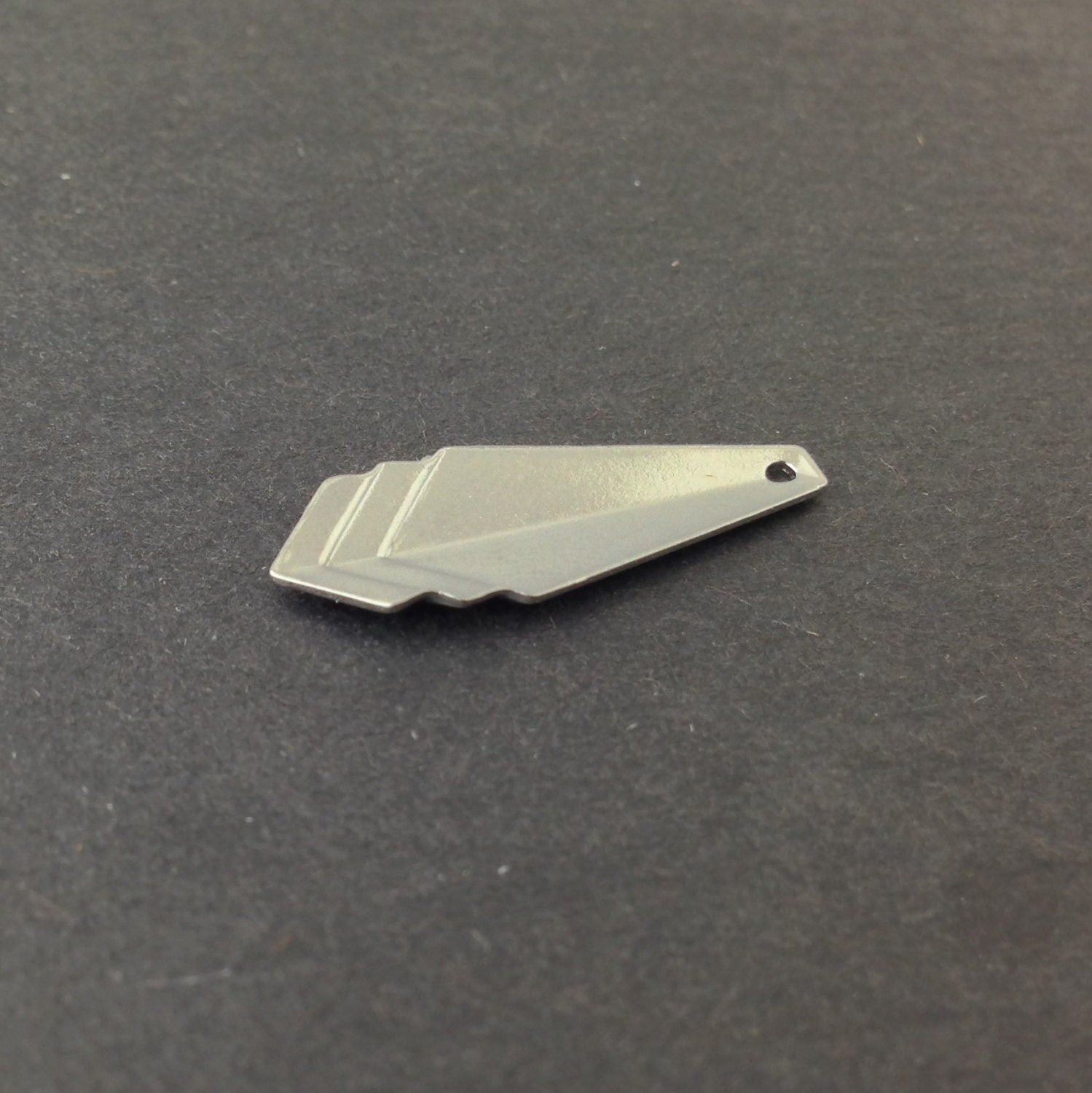 Silver Plated Layered Triangle Pendant Charm Drop SM (6) mtl065K