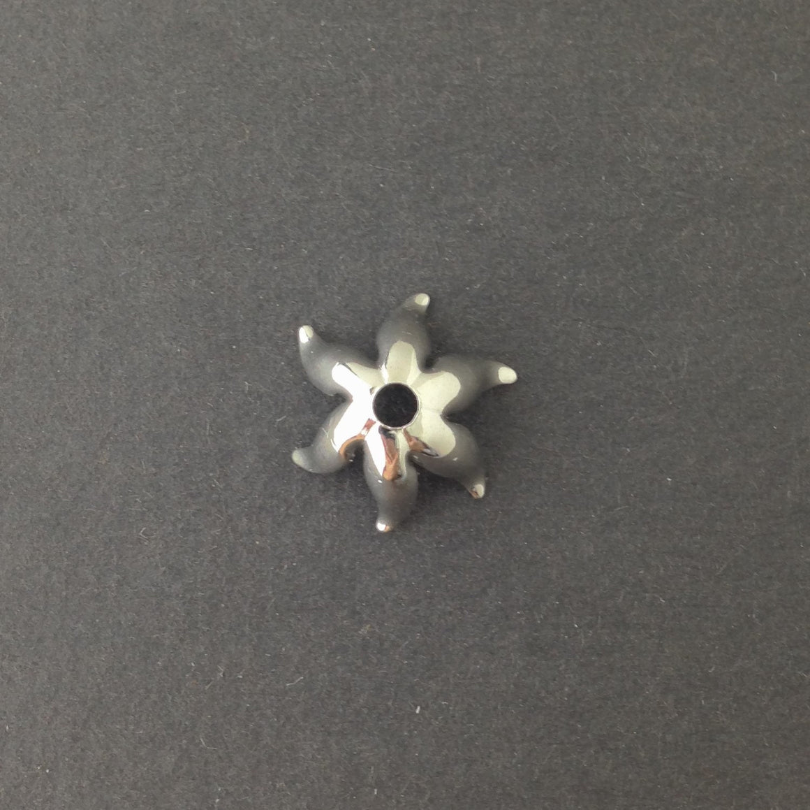 Silver Plated 6 Petal Flower Bead Cap (8) mtl071A