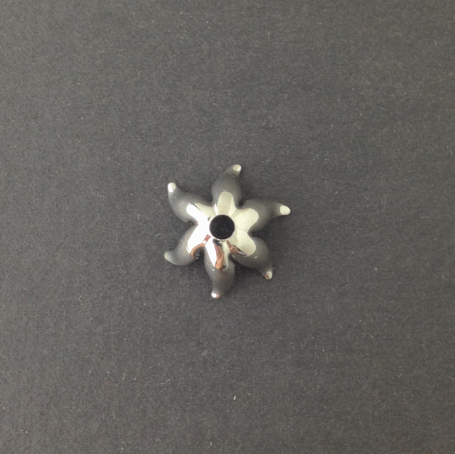 Silver Plated 6 Petal Flower Bead Cap (8) mtl071A