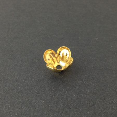 Gold Plated Rounded 4 Petal Bead Cap (8) mtl072B
