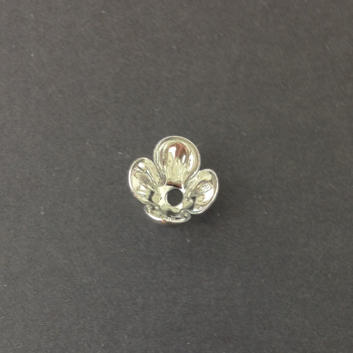 Silver Plated Rounded 4 Petal Bead Cap 12mm (8) mtl072A