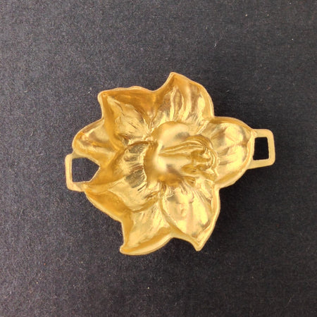 Raw Brass Flower Stamping Connector Pendant 28mm (2) mtl074