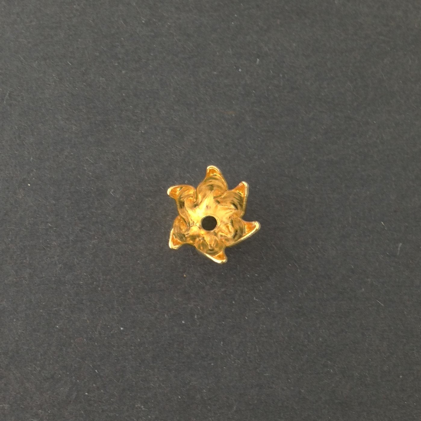 Gold Plated 6 Wavy Petal Flower Bead Cap 10mm (8) mtl073B