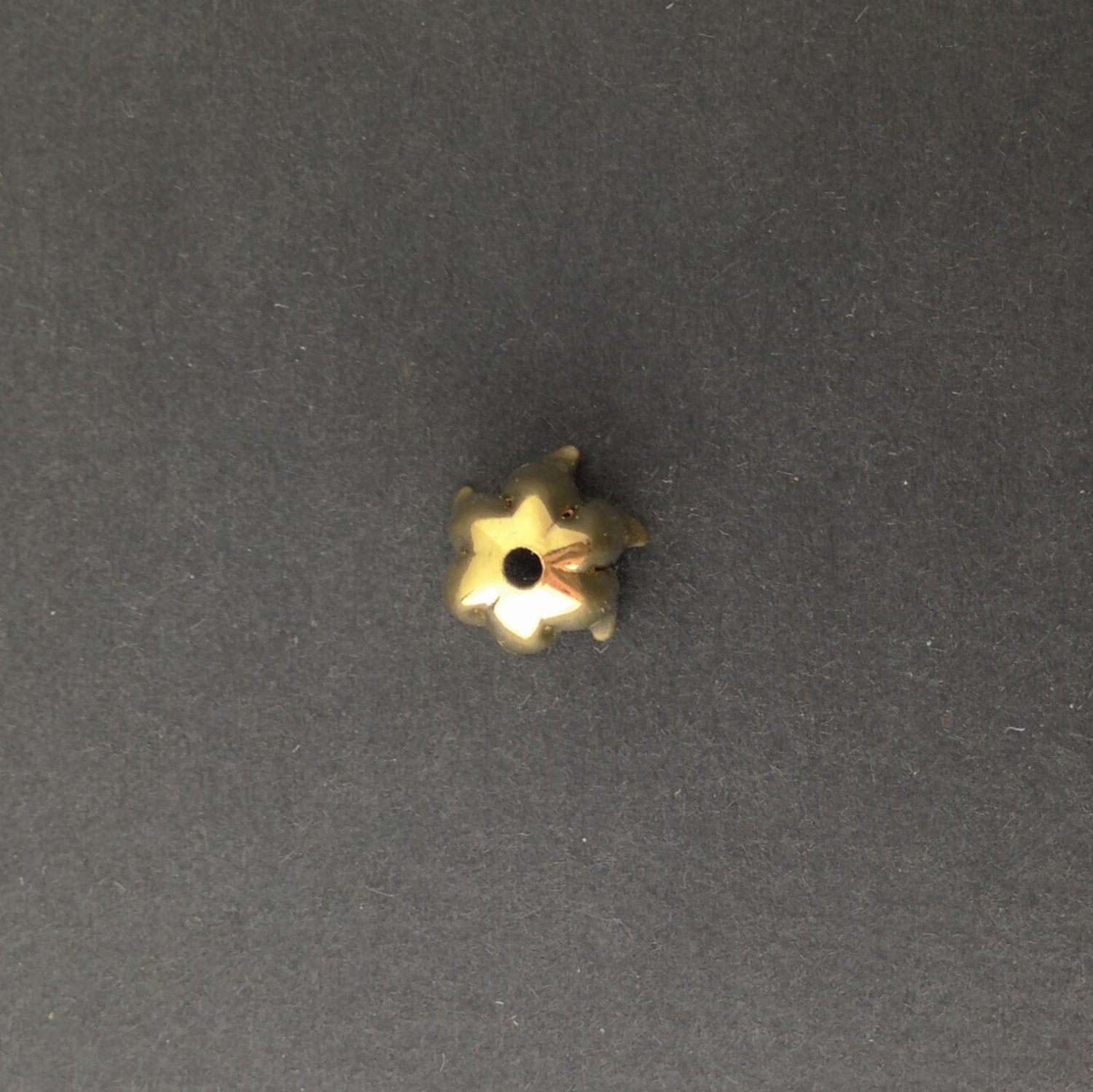 Gold Plated 6 Wavy Petal Flower Bead Cap 10mm (8) mtl073B