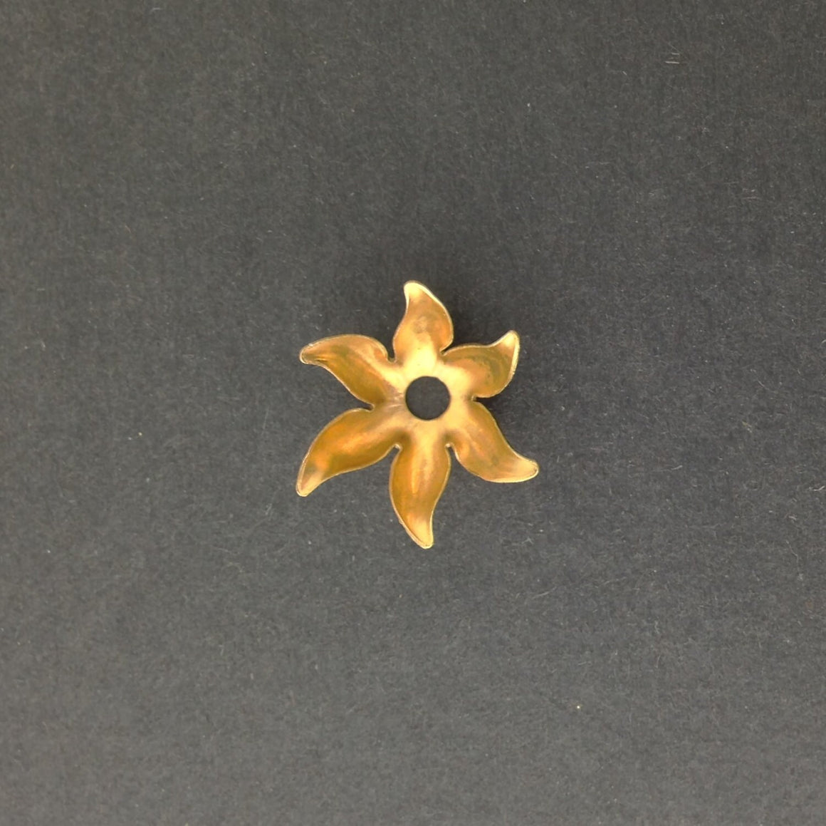Raw Brass 6 Petal Flower Bead Cap (8) mtl071