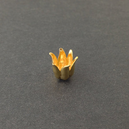 Gold Plated 6 Wavy Petal Flower Bead Cap 10mm (8) mtl073B