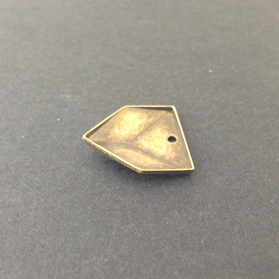 1 Hole Brass Ox Plated Geometric Triangle Charms Drops 18x18mm (6) mtl076E