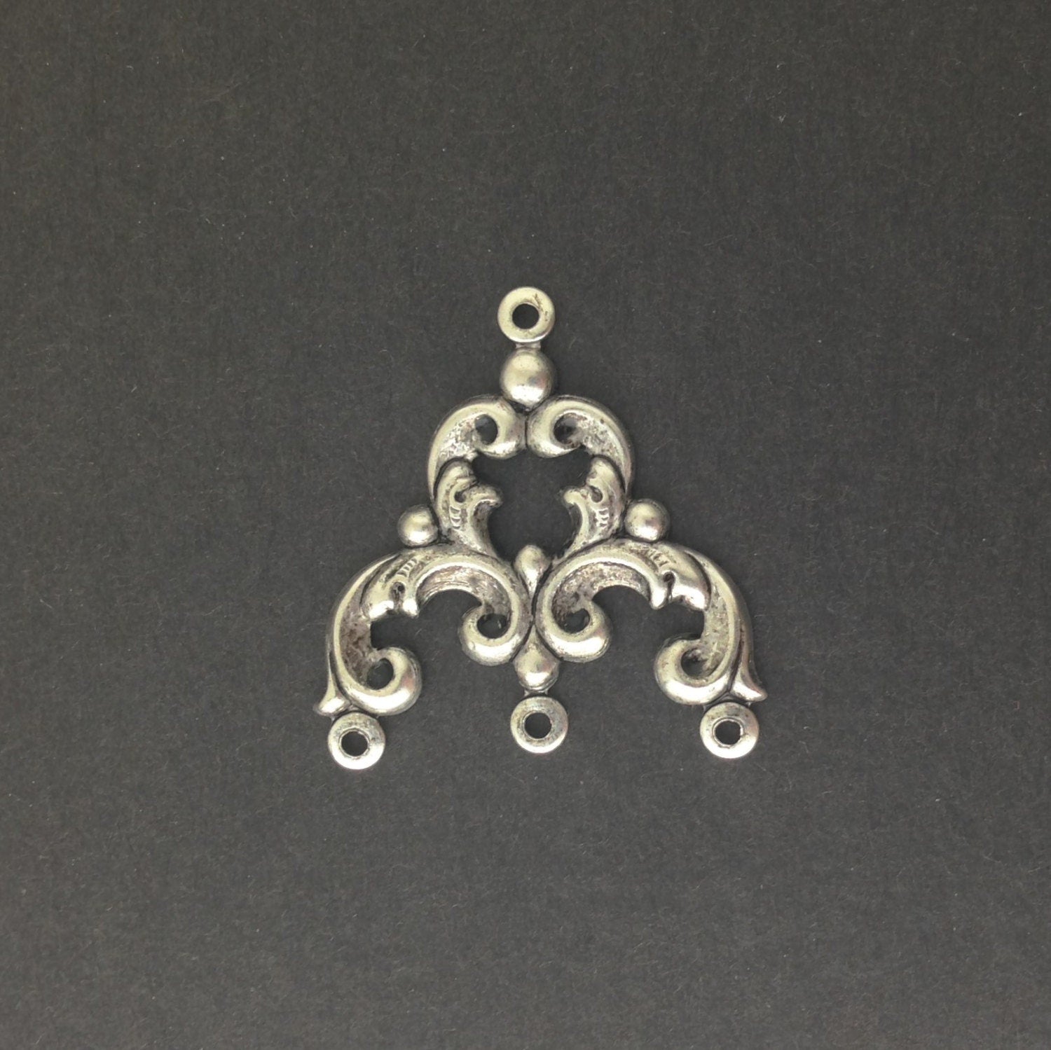 4 Loop Antiqued Silver Plated Brass Scrolled Chandelier Pendant Findings 23x22mm (4) mtl084C