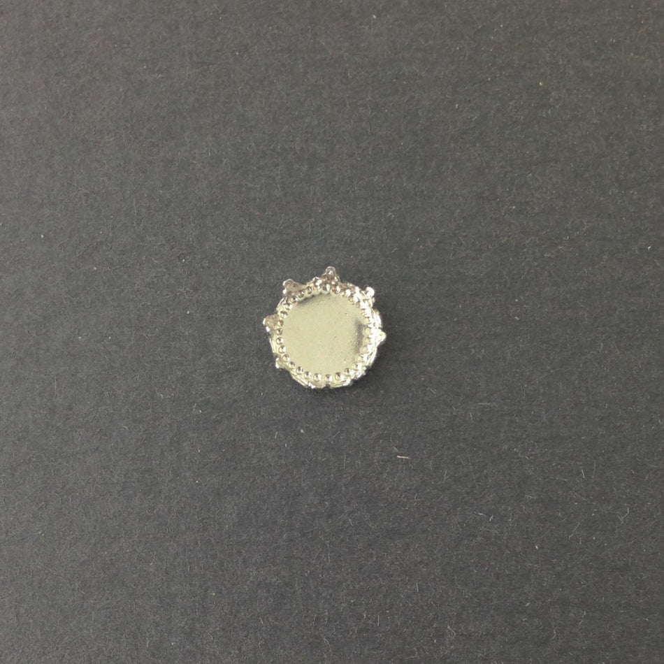 Silver Plated Round Crown Edge Settings 8mm (8) stn034G
