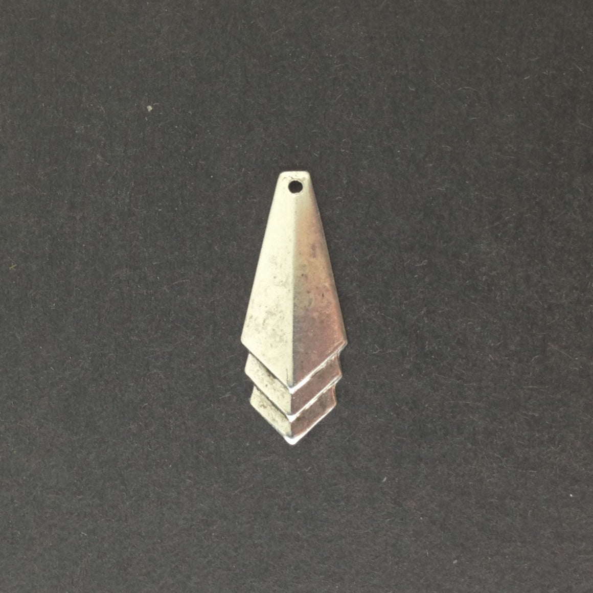 Antique Silver Plated Layered Triangle Pendant Charm Drop SM (6) mtl065R