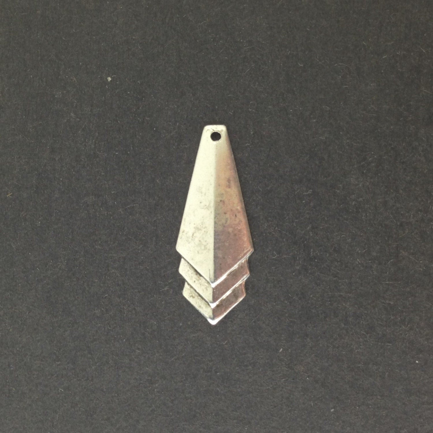 Antique Silver Plated Layered Triangle Pendant Charm Drop SM (6) mtl065R