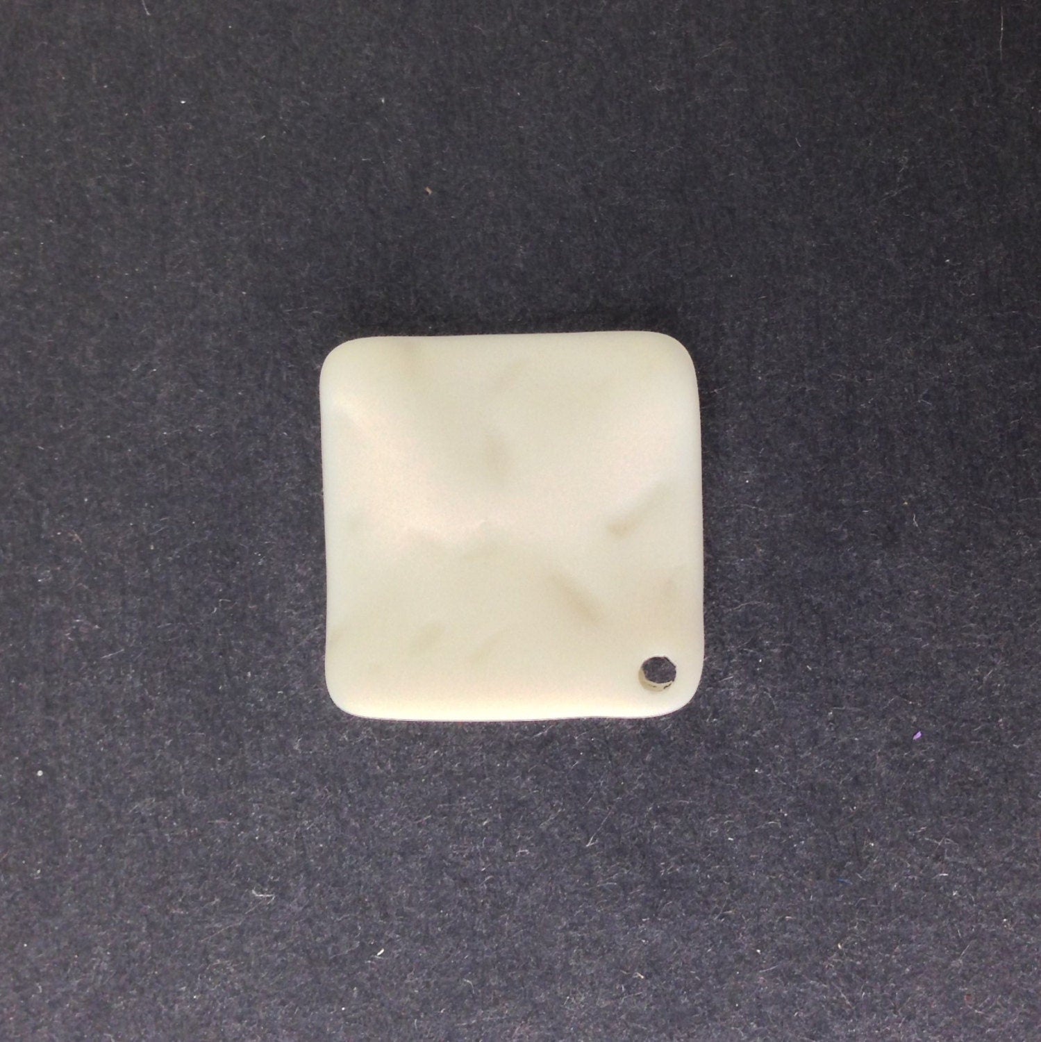 Vintage Matte Soft White Etched Square Wavy Acrylic Pendants 20mm (4) pnd149F