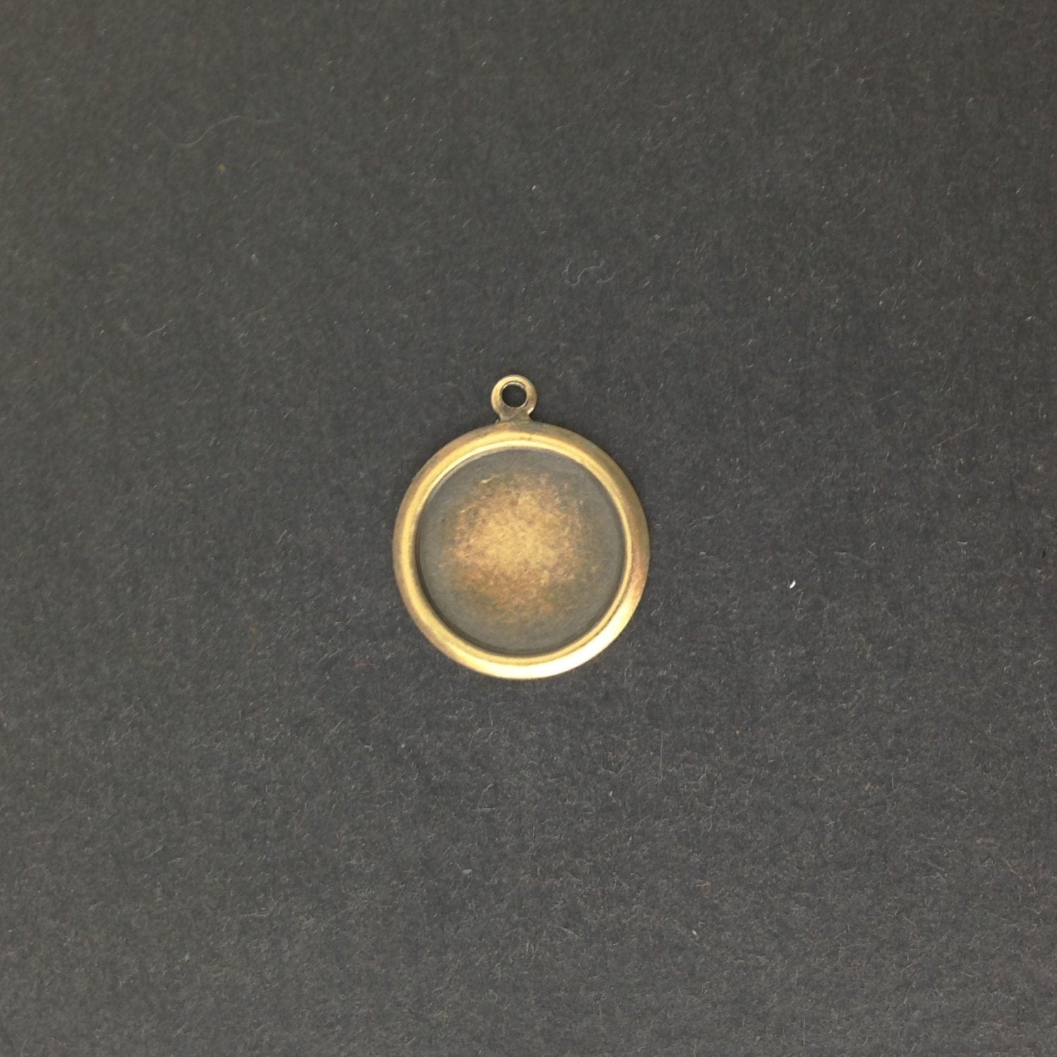 1 Loop Brass Ox Rolled Edge Round Setting 12mm (8) stn032C