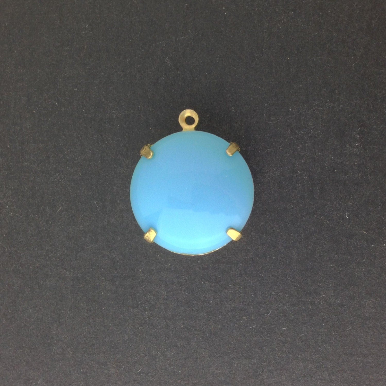 Vintage Opaque Blue Glass Stones 1 Loop Brass Settings 20mm (1) rnd015D