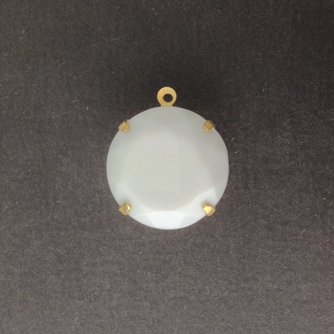 Vintage Opaque White Faceted Glass Stone 1 Loop Brass Setting 20mm (1) rnd016D
