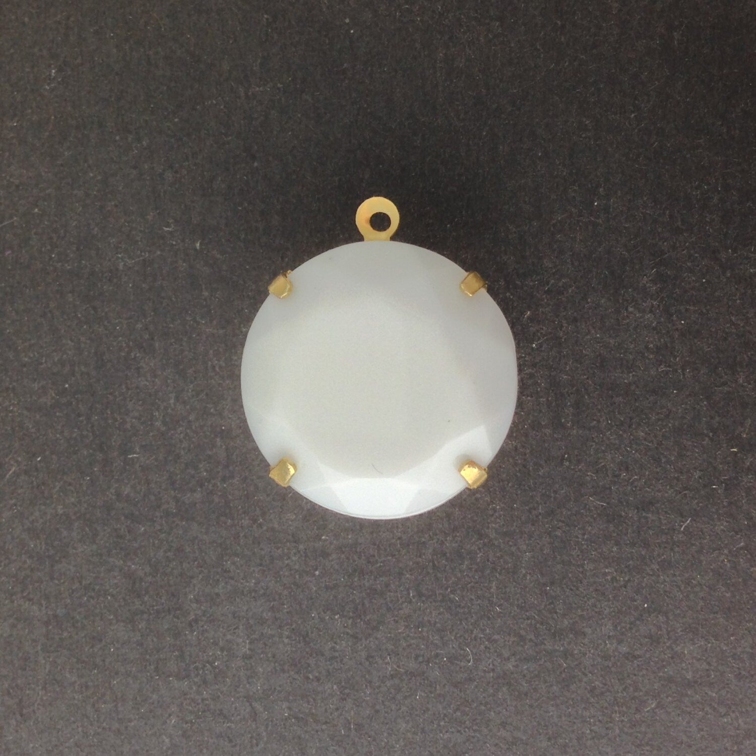 Vintage Opaque White Faceted Glass Stone 1 Loop Brass Setting 20mm (1) rnd016D