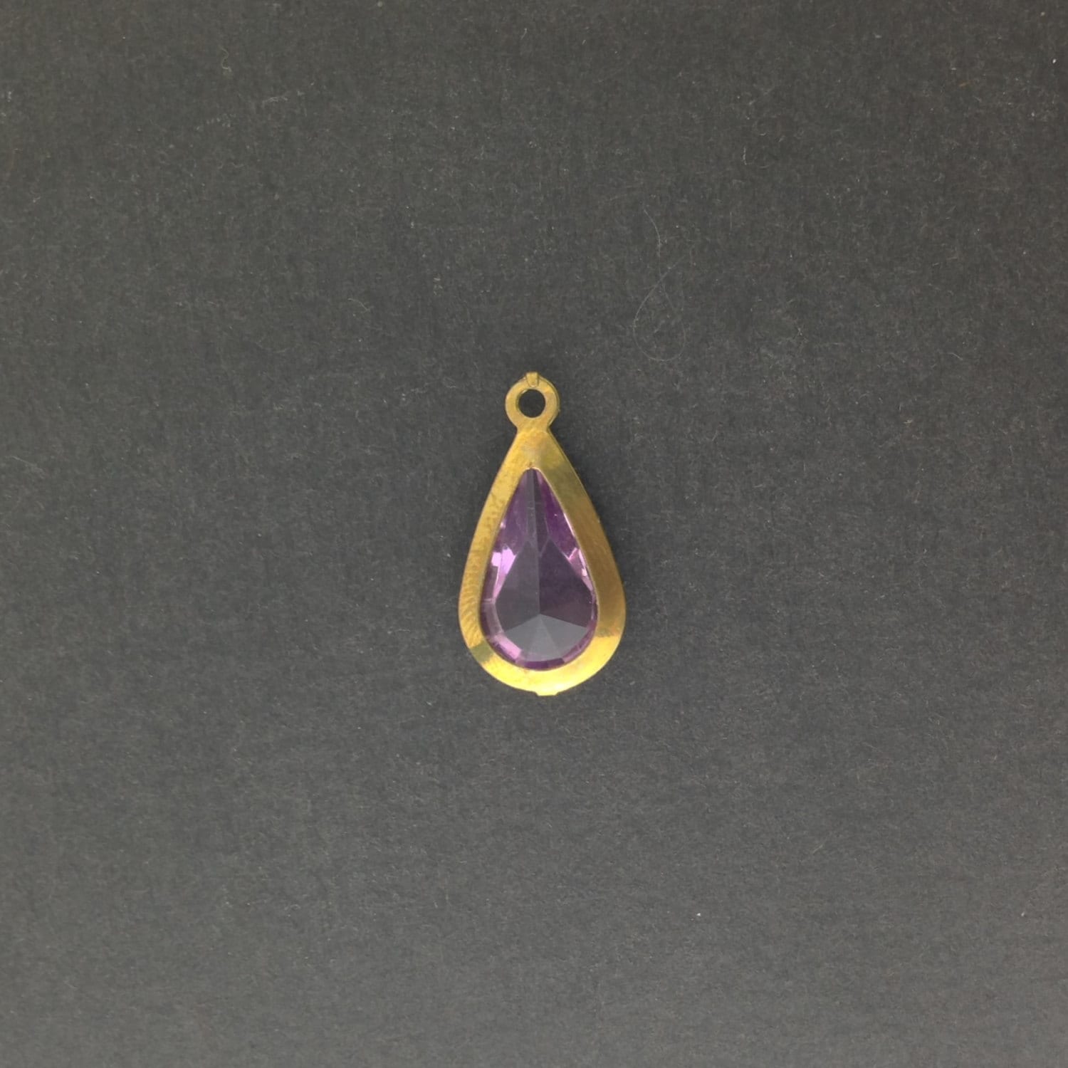 Vintage Acrylic Light Amethyst Brass Frame Set Teardrop Charms cha004J
