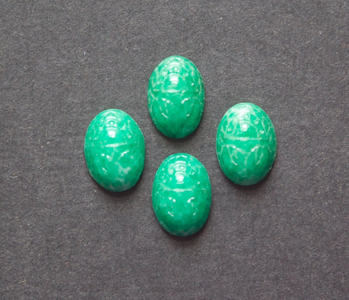 Vintage Mottled Jade Green Scarab Glass Cabochons 14X10mm (6) cab319KK