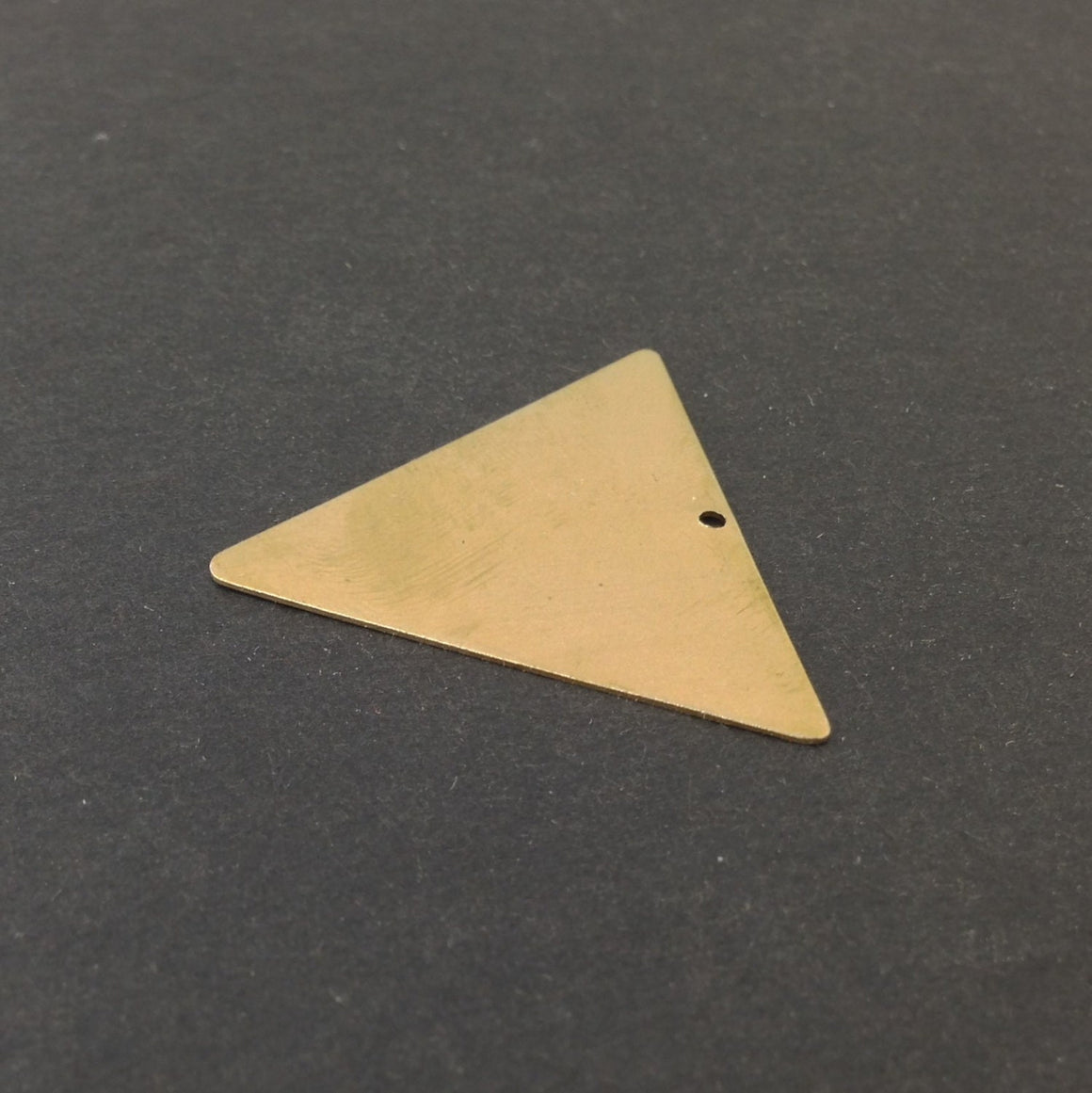 1 Bottom Hole Raw Brass Flat Geometric Triangle Pendant Charm 37mm (4) mtl443A