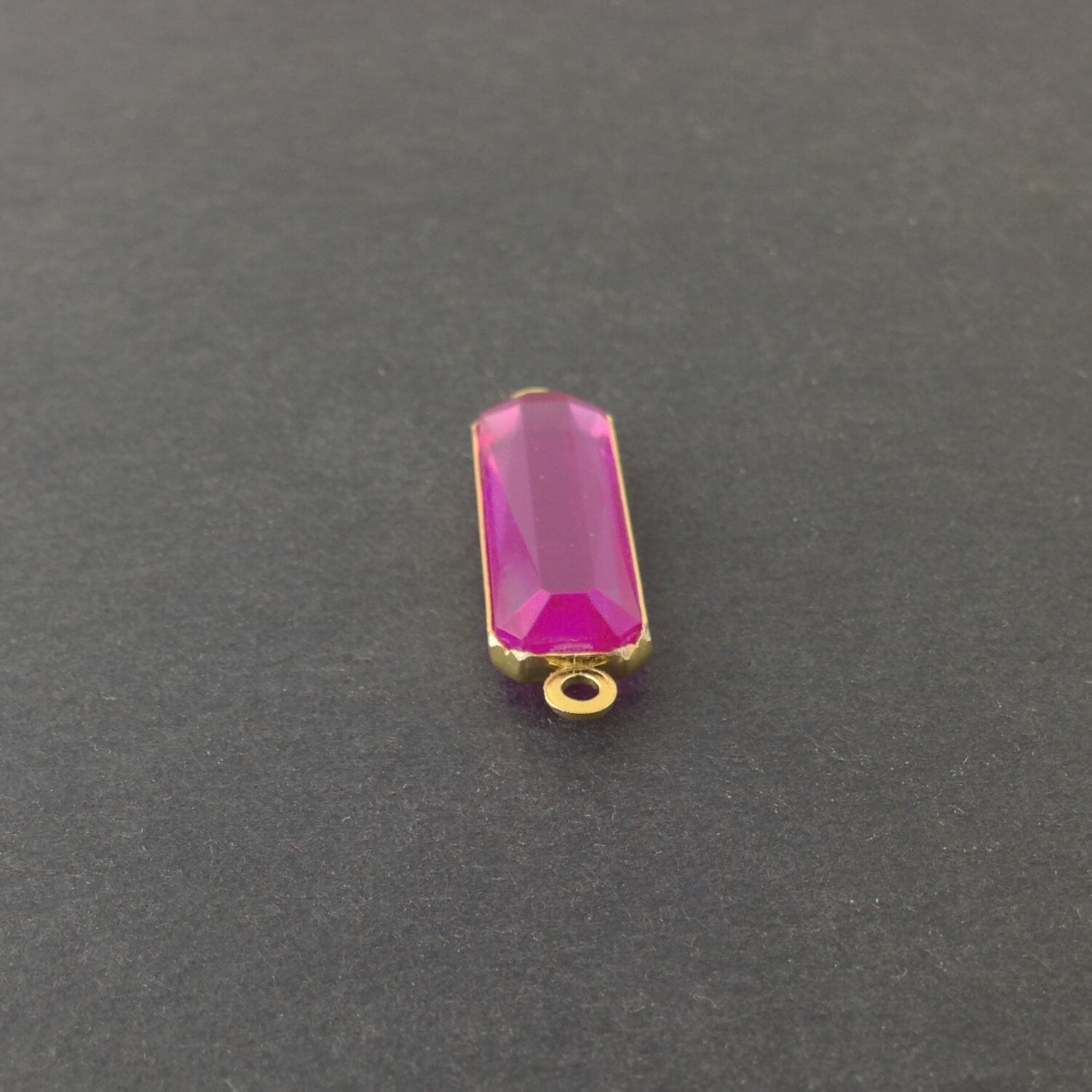 2 Loop Vintage Light Amethyst Acrylic Faceted Channel Set Rectangle Drops 8x25mm (6) chr068M