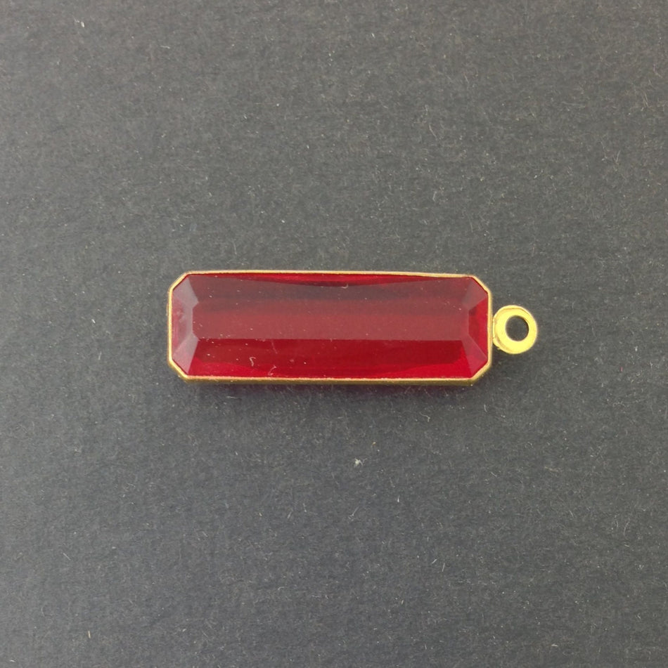 1 Loop Vintage Ruby Acrylic Faceted Channel Set Rectangle Drops 8x25mm (6) chr068W