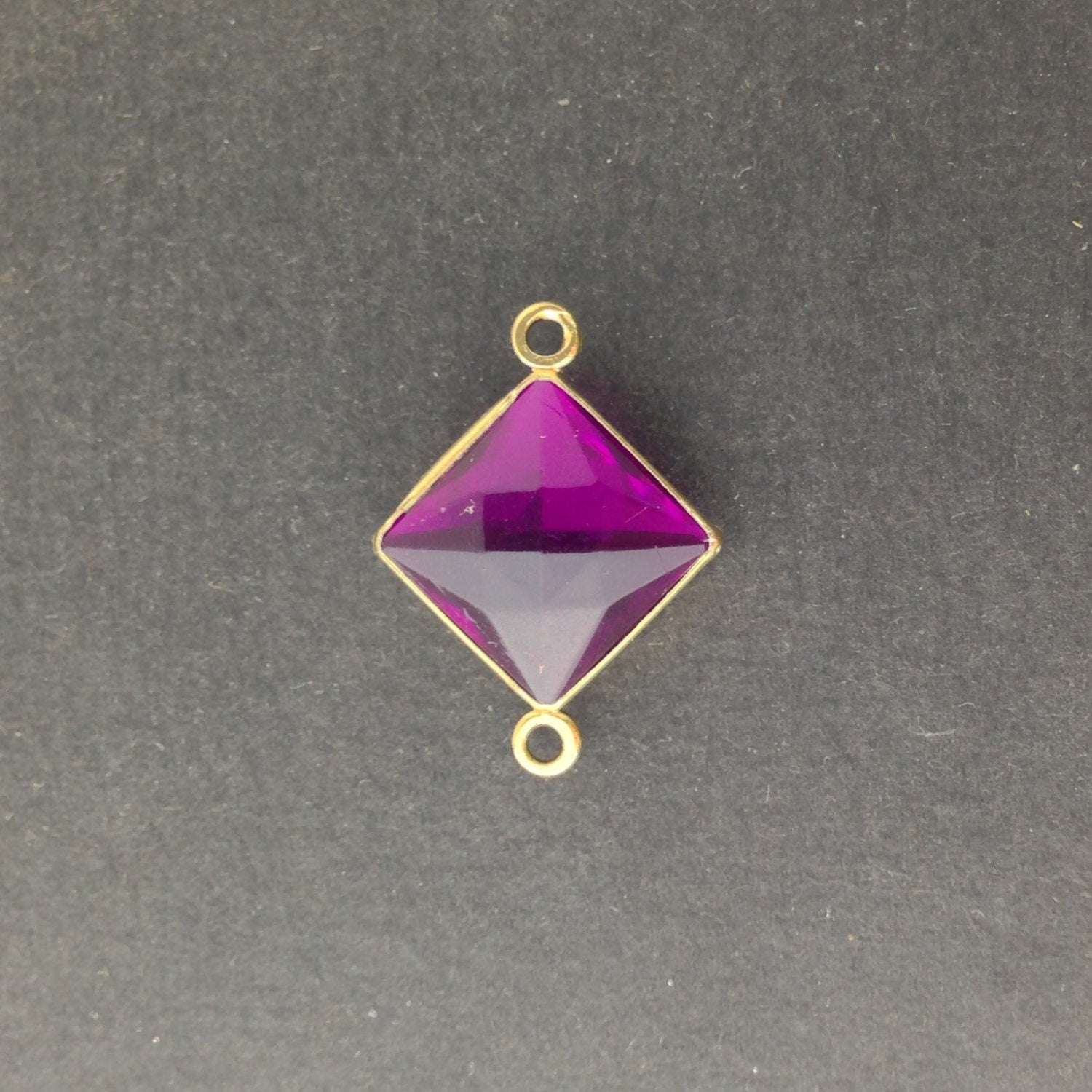 2 Loop Vintage Purple Acrylic Faceted Channel Set Square Drops 14mm (6) chr087E