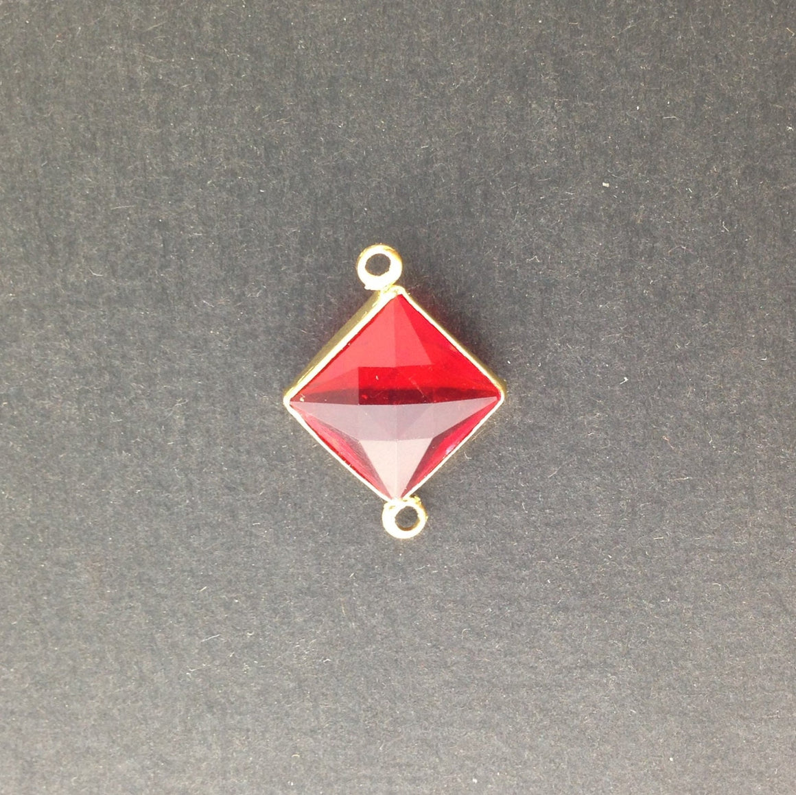 2 Loop Vintage Ruby Acrylic Faceted Channel Set Square Drops 14mm (6) chr087G