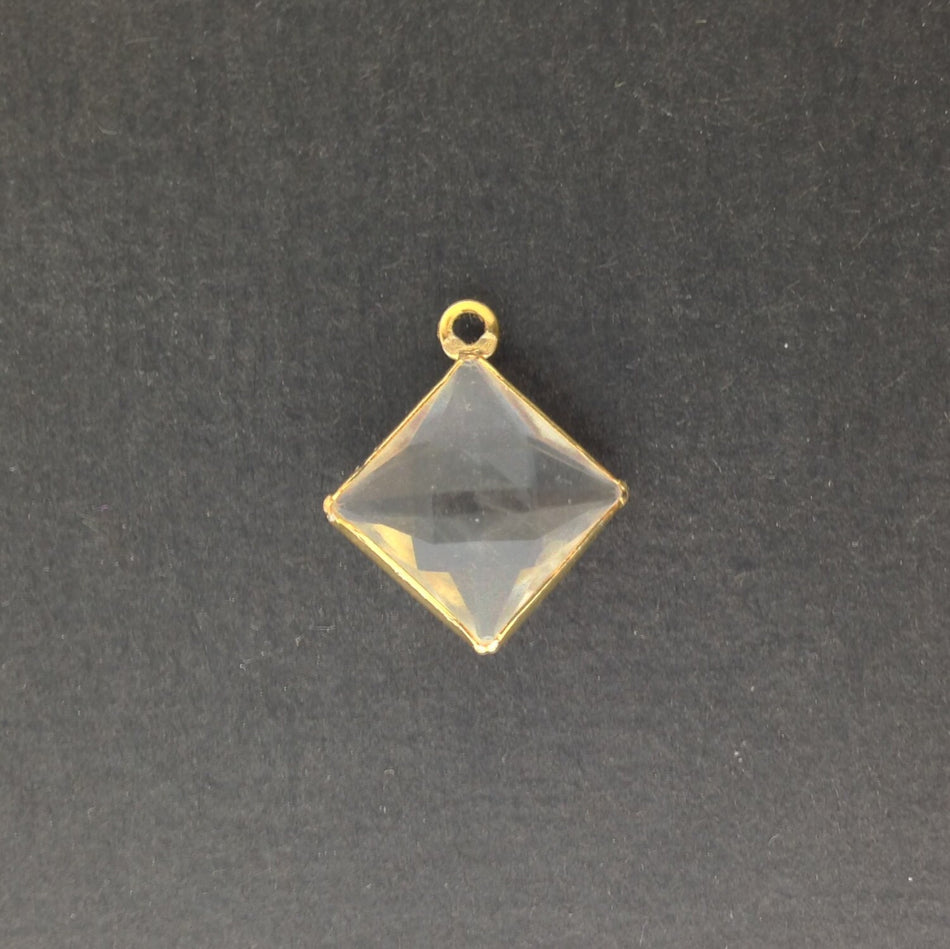 1 Loop Vintage Clear Acrylic Faceted Channel Set Square Drops 14mm (6) chr087H