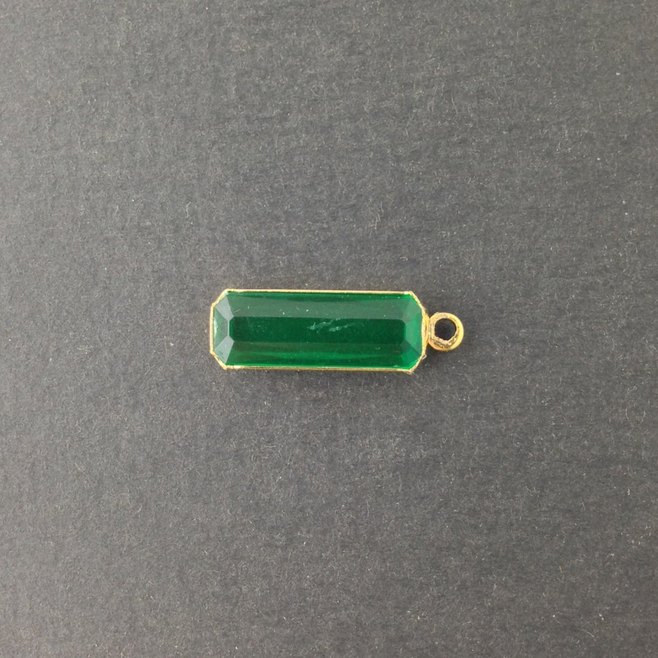 1 Loop Vintage Emerald Acrylic Faceted Channel Set Rectangle Drops 8x20mm (6) chr068AA