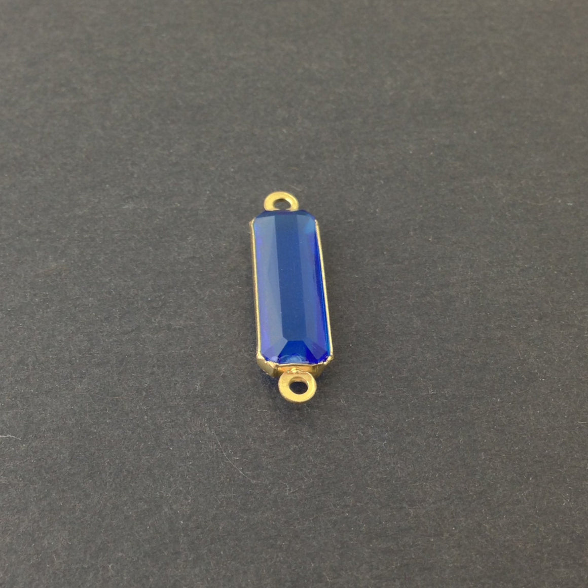 2 Loop Vintage Sapphire Acrylic Faceted Channel Set Rectangle Drops 7x19mm (6) chr068B