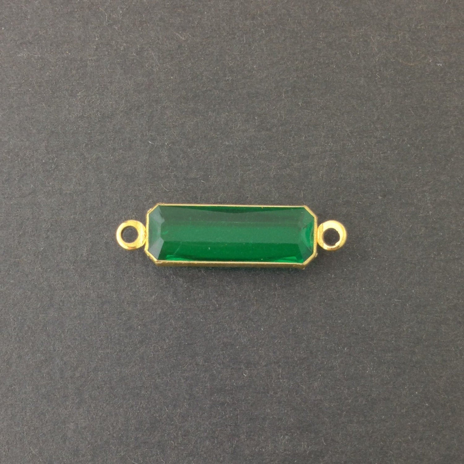 2 Loop Vintage Emerald Acrylic Faceted Channel Set Rectangle Drops 7x19mm (6) chr068E