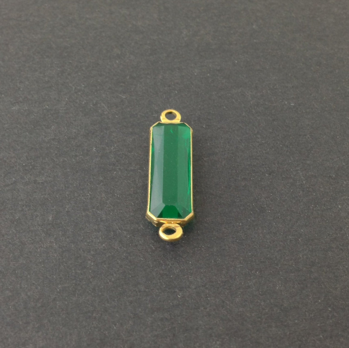 2 Loop Vintage Emerald Acrylic Faceted Channel Set Rectangle Drops 7x19mm (6) chr068E