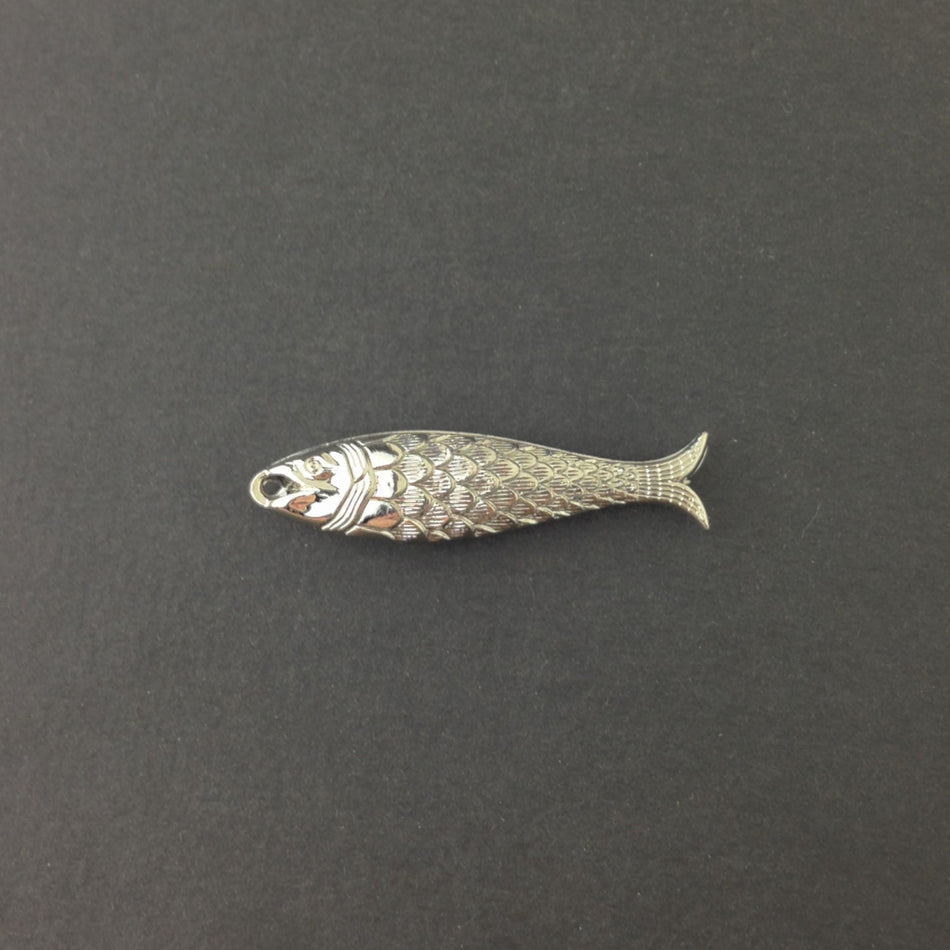 Vintage 1 Loop West German Silver Plated Fish Charm Pendants 11x48 (4) chr108J