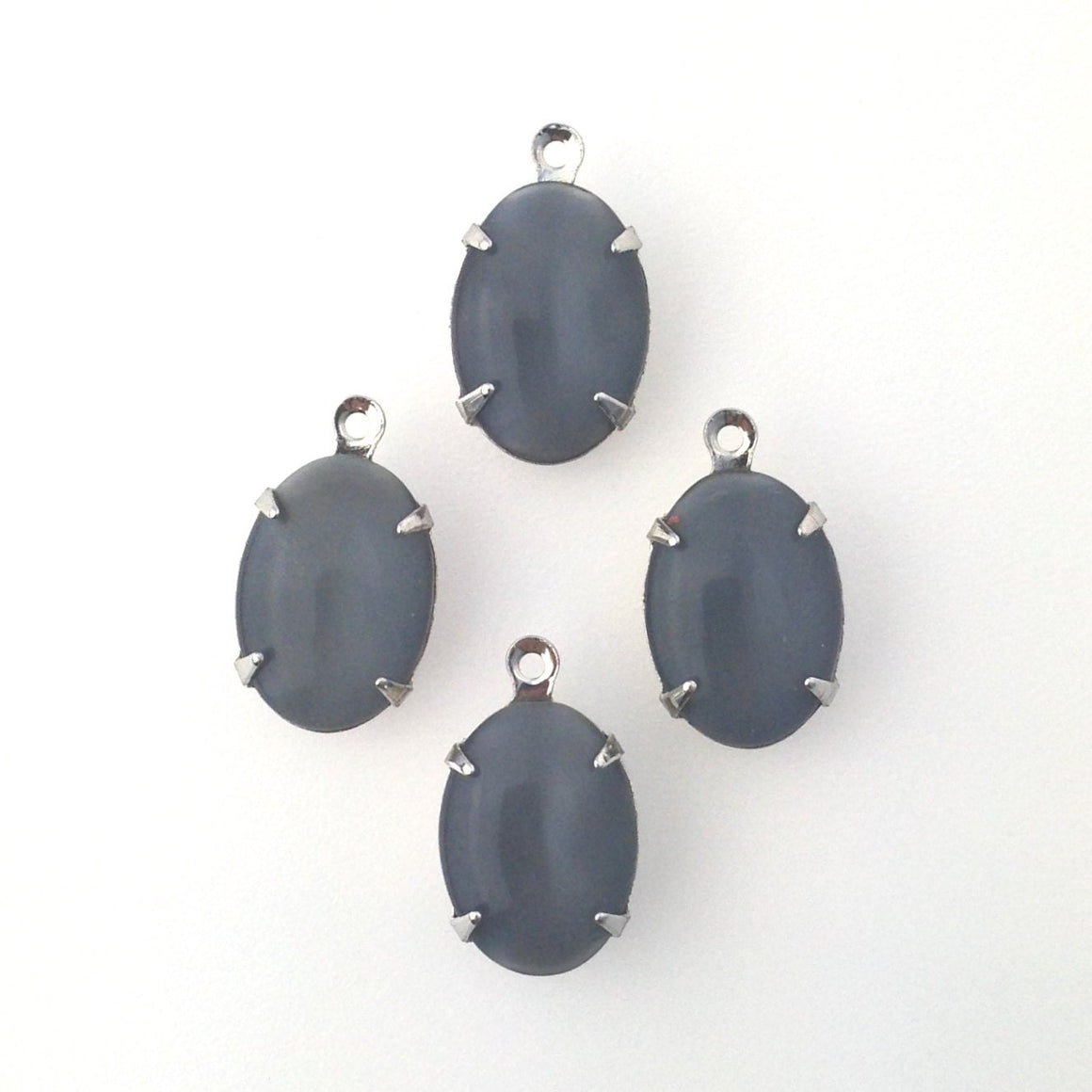 Vintage Grey Moonglow Glass Stone 1 Loop Silver Setting 14x10mm ovl010N