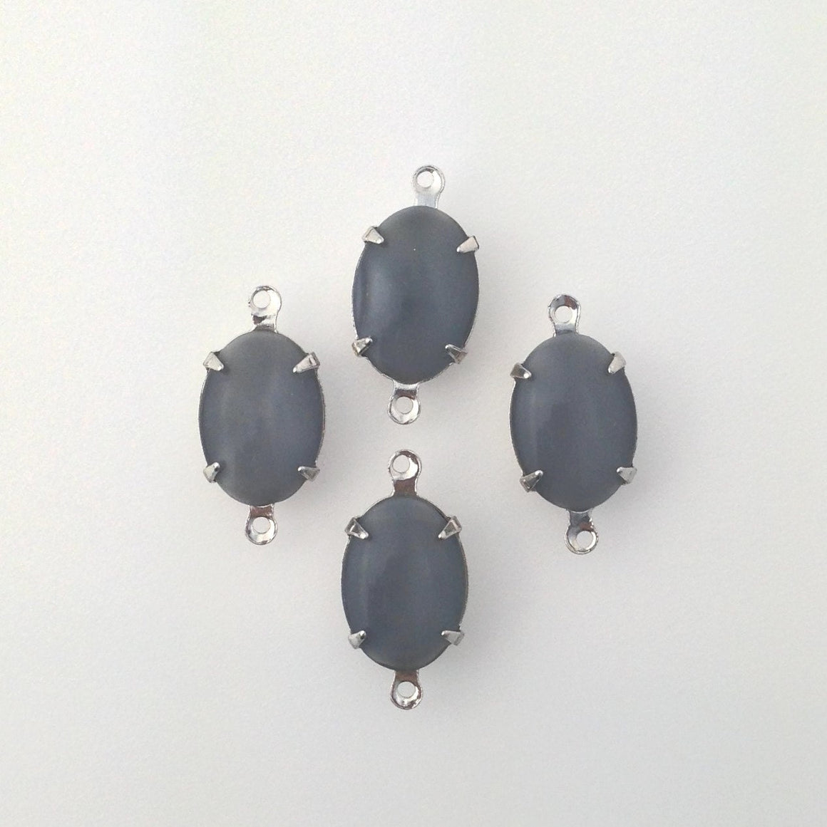 Vintage Grey Moonglow Glass Stone 2 Loop Silver Setting 14x10mm ovl010N2