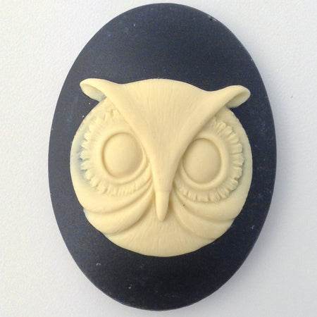 Ivory Owl Face on Black Cameo Acrylic Cabochons 40x30mm (2) cab842G