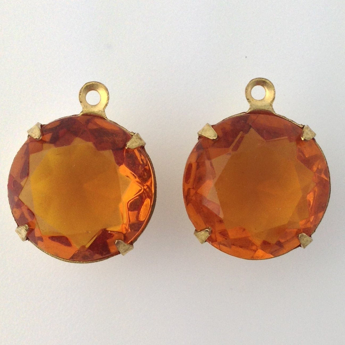 Vintage Topaz Faceted Glass Stones 1 Loop Brass Settings 15mm (2) rnd012L