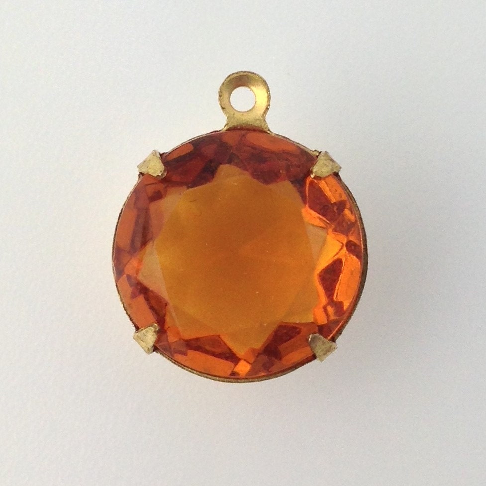 Vintage Topaz Faceted Glass Stones 1 Loop Brass Settings 15mm (2) rnd012L