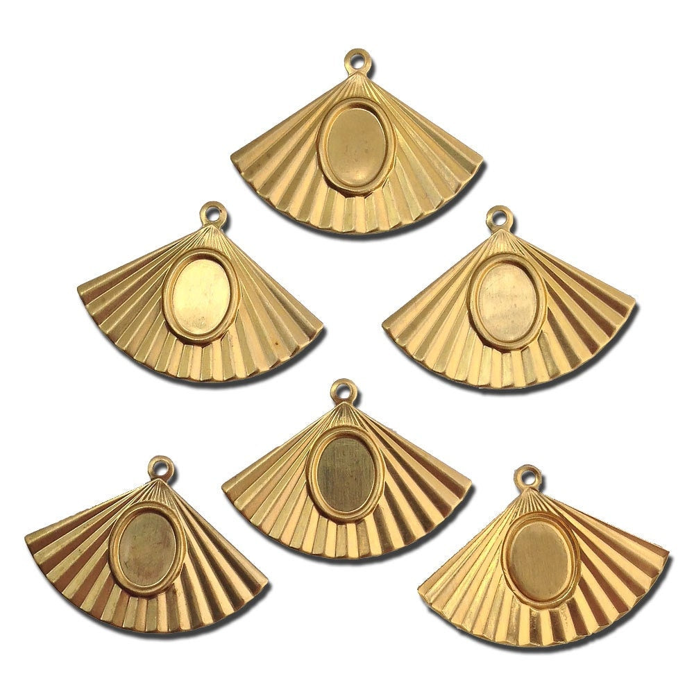Fan Shaped Ribbed Pendant with Loop and 8X6mm Setting (6) mtl439A