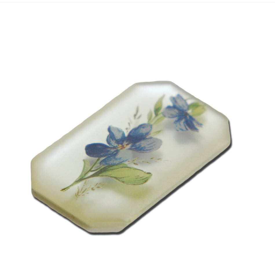 Vintage Violet Acrylic Floral Cameo 40x30mm (1) cab865