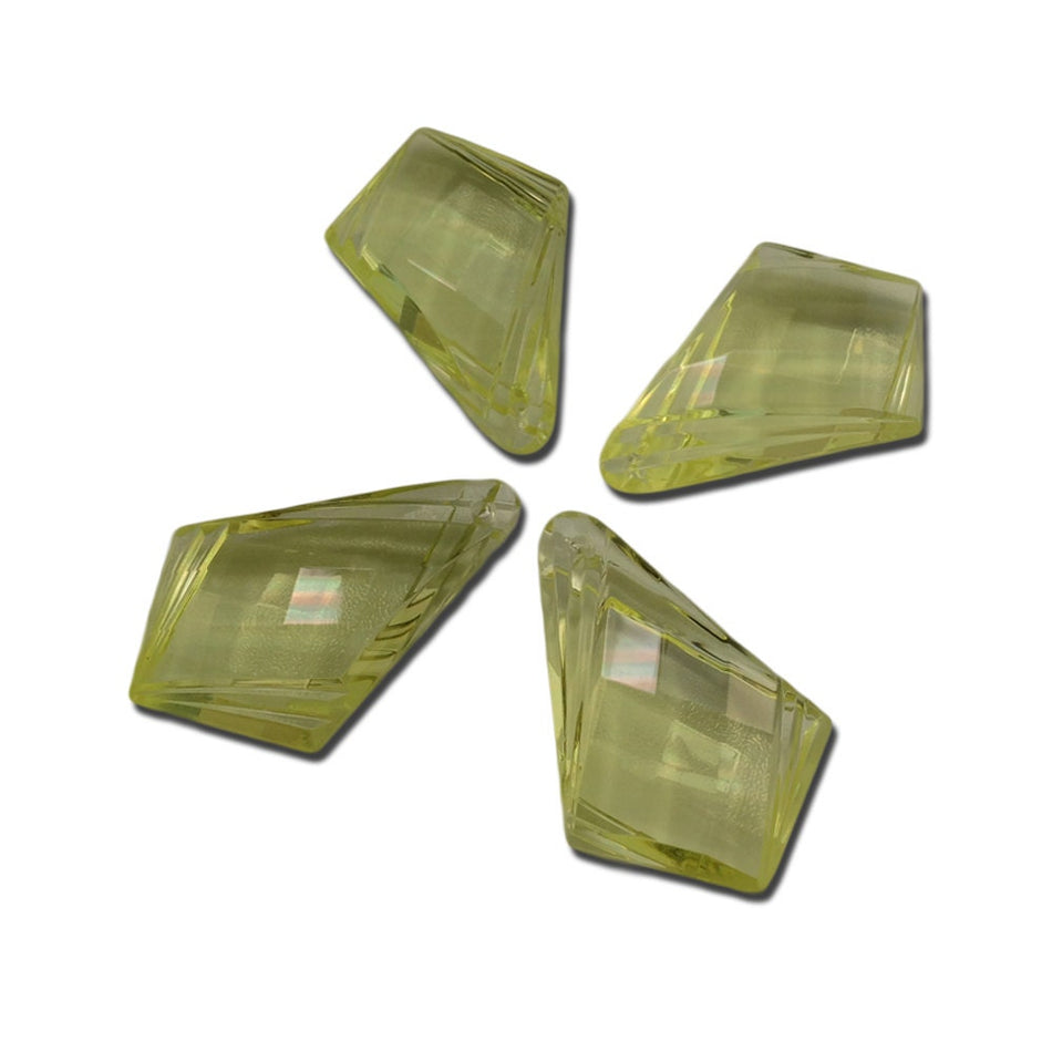 Vintage Faceted Yellow Acrylic Pendant (4) pnd030