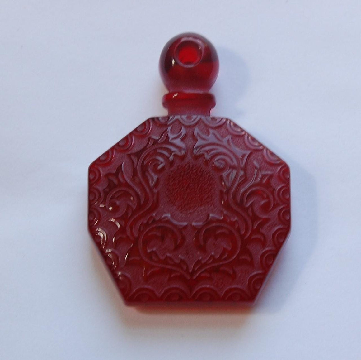 Ruby Red Etched Faux Perfume Lucite Bottle Pendant Vintage pnd064D