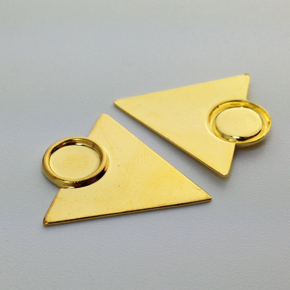 No Loop Gold Plated Triangle Drops Charms with 7mm Setting (6) mtl066G
