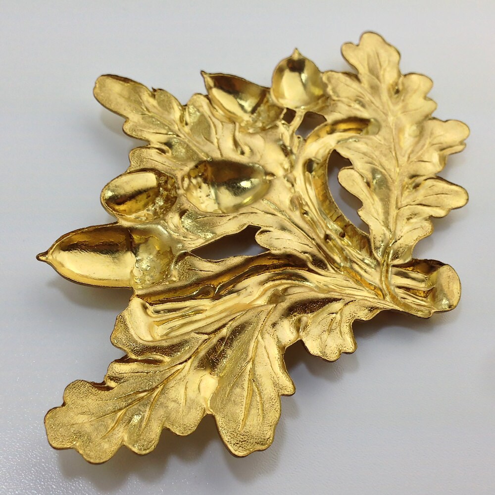 Gold Plated Large Acorn and Leaves Stamping 127x86mm (1)